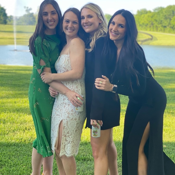 Meet your Posher, Briana - Picture 4 of 4